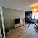 Au Pied Du Vieux-mans * Le Mans