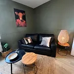 Au Pied Du Vieux-mans *