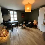 Apartment Au Pied Du Vieux-mans *