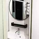 Au Pied Du Vieux-mans