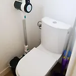 Au Pied Du Vieux-mans Apartment *