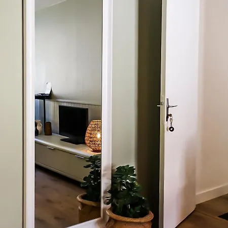 Au Pied Du Vieux-mans Appartement *