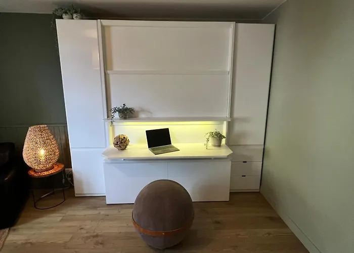 Au Pied Du Vieux-mans Διαμέρισμα *