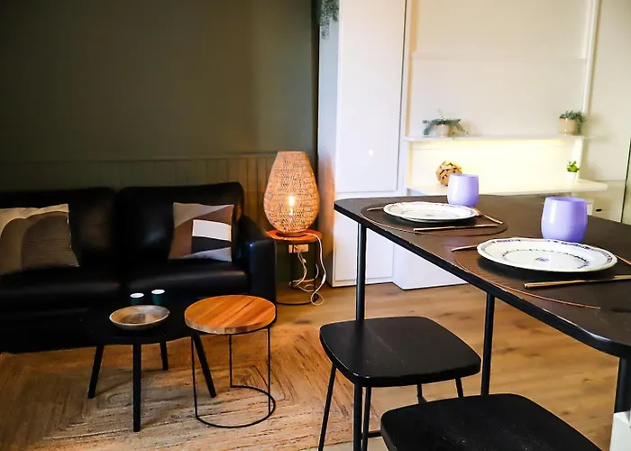 Au Pied Du Vieux-mans Διαμέρισμα *